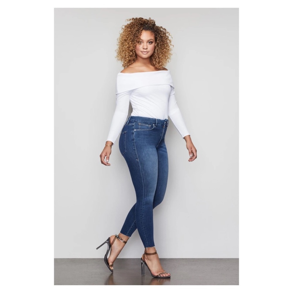 Good American Good Waist Crop size 8 Raw Hem
